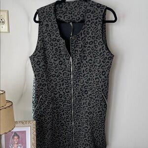 Comfy USA Black and Gray Leopard Print Vest
